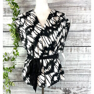 DKNY Blouse Top size Medium Black White Bow Tie Wedding Church Career Boho